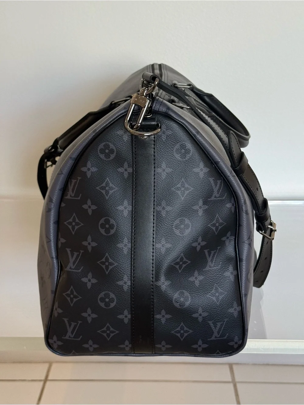 LOUIS VUITTON Keepall 50 Bandoulière in Monogram Eclipse Reverse - 💯 AUTHENTIC
